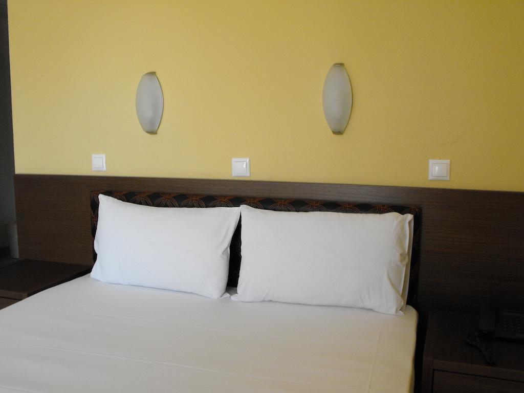 Grand Platon Hotel Olympiakí Aktí Quarto foto